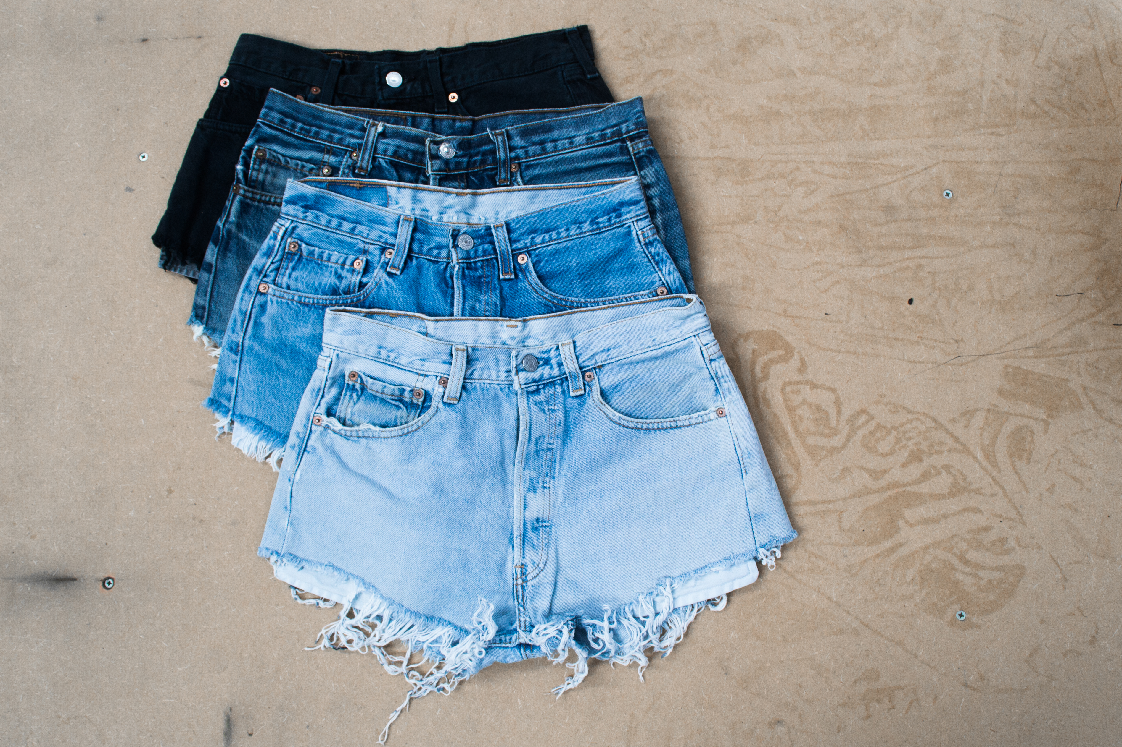 levi shorts outfits